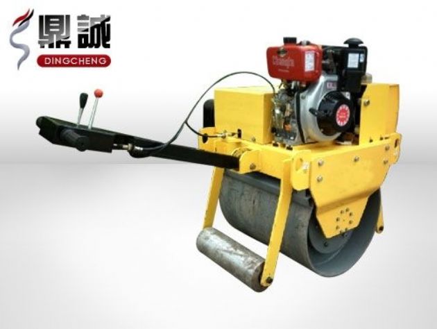 點擊查看詳細信息<br>標題：重型手扶式單鋼輪壓路機 閱讀次數：13457