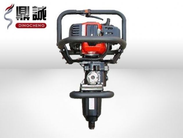點擊查看詳細信息<br>標題：便攜式內燃扳手 閱讀次數：4485