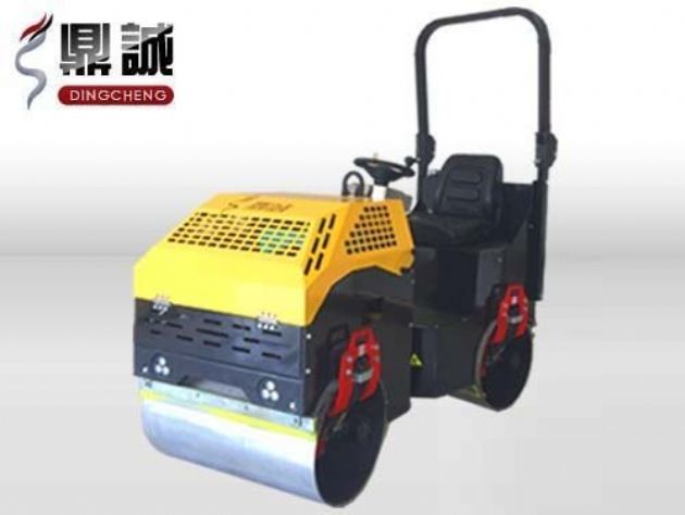點擊查看詳細信息<br>標題：1噸全液壓振動壓路機 閱讀次數：14509