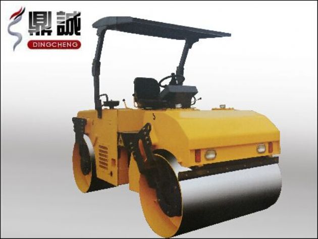 點擊查看詳細信息<br>標題：6噸雙鋼輪振動壓路機 閱讀次數：13244